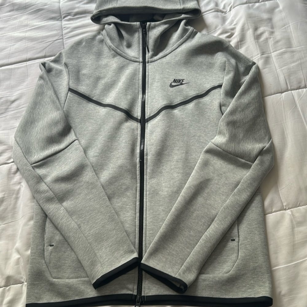 Grey Nike tech